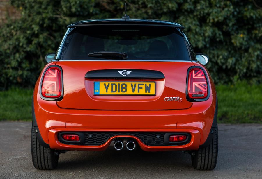  Mini Cooper S (F56) 2018 года  (UK) (фото 2 из 15)